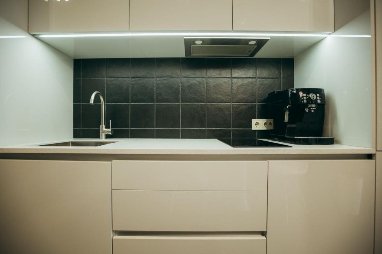 Atlant Luxury Apartments On Golovna Навпроти Тц Депот, Безконтактне Заселення Chernivtsi Exterior foto