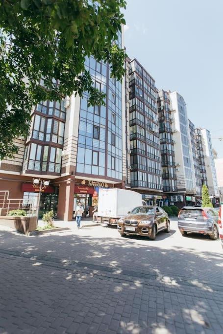 Atlant Luxury Apartments On Golovna Навпроти Тц Депот, Безконтактне Заселення Chernivtsi Exterior foto